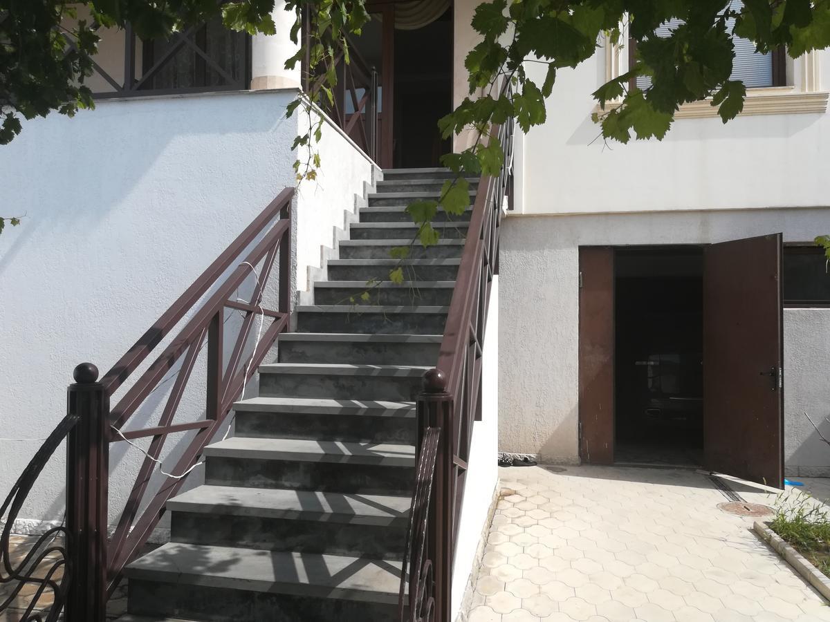 Hotel Leon Tiflis Exterior foto